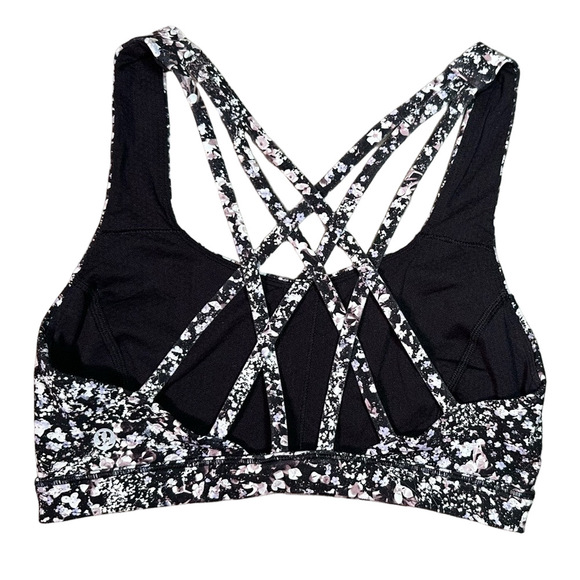 Lululemon Free to Be Serene bra SIZE 4 - Picture 2 of 5